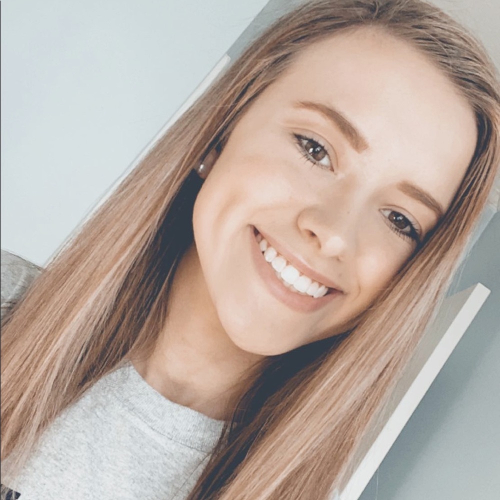 Meet your Posher, Maddie